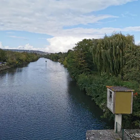 Chalet de charme sur une île à 30min de Paris Carrières-sous-Poissy Extérieur photo
